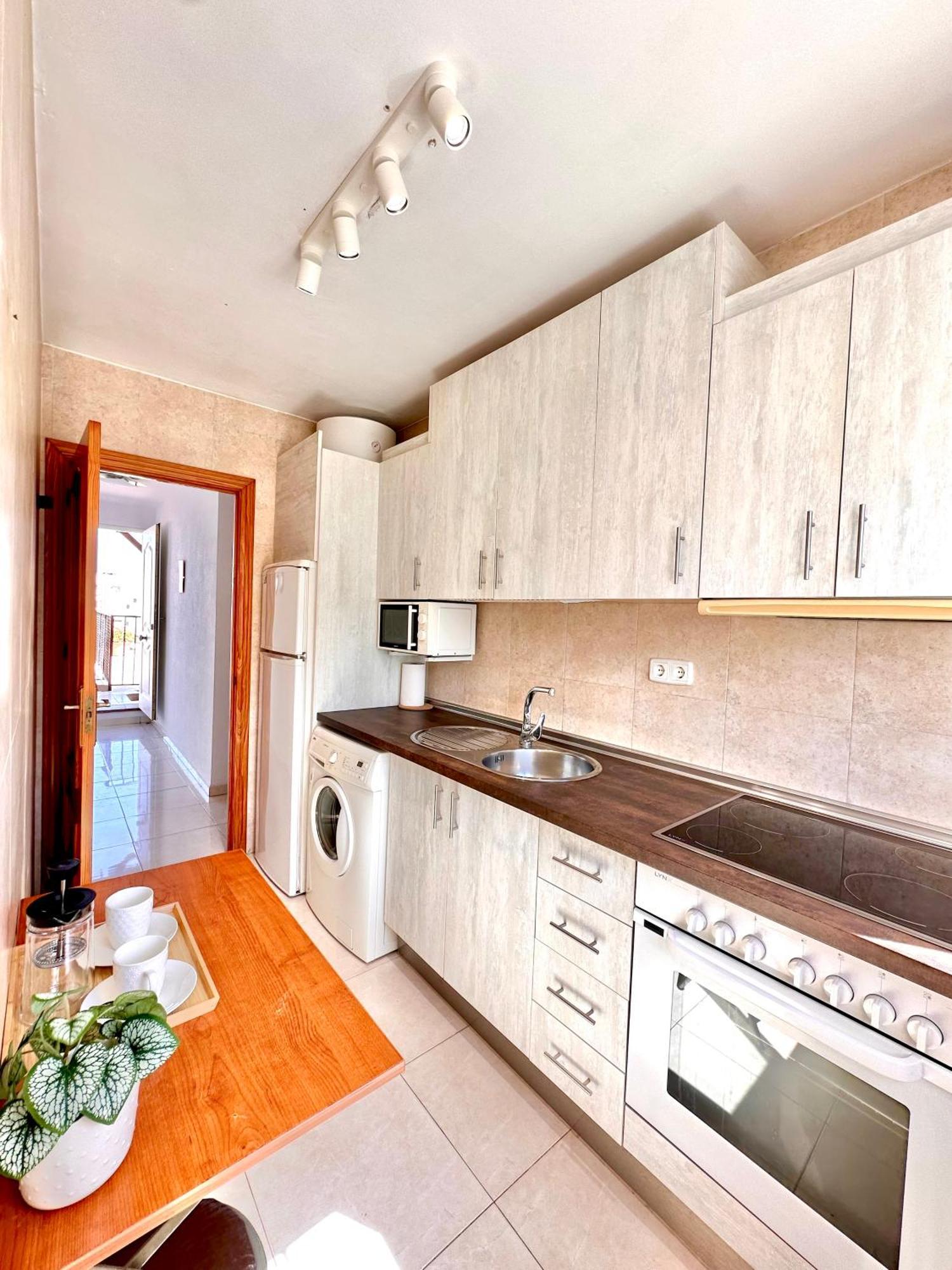 Apartamentos J&K Торремолинос Экстерьер фото