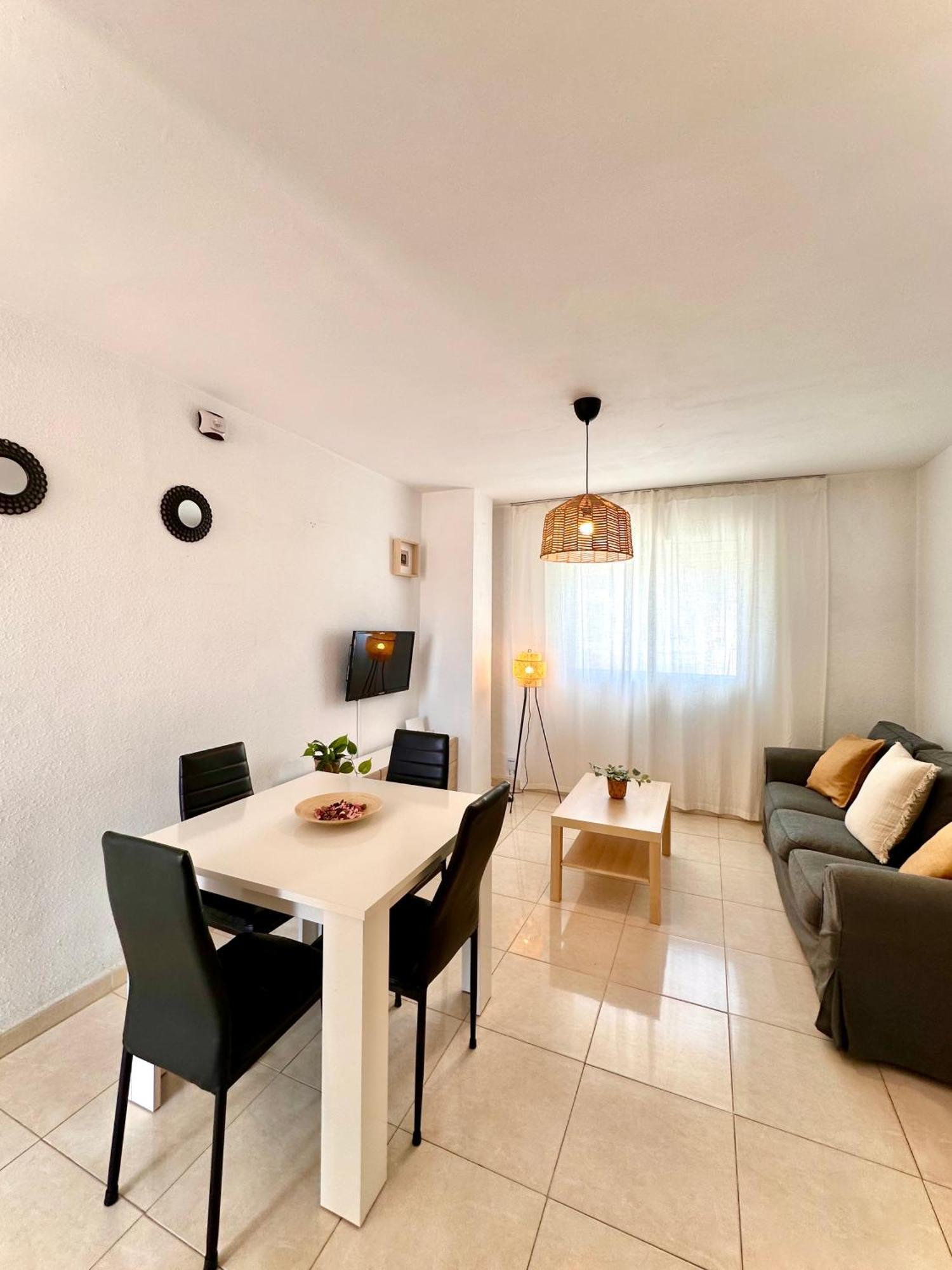 Apartamentos J&K Торремолинос Экстерьер фото
