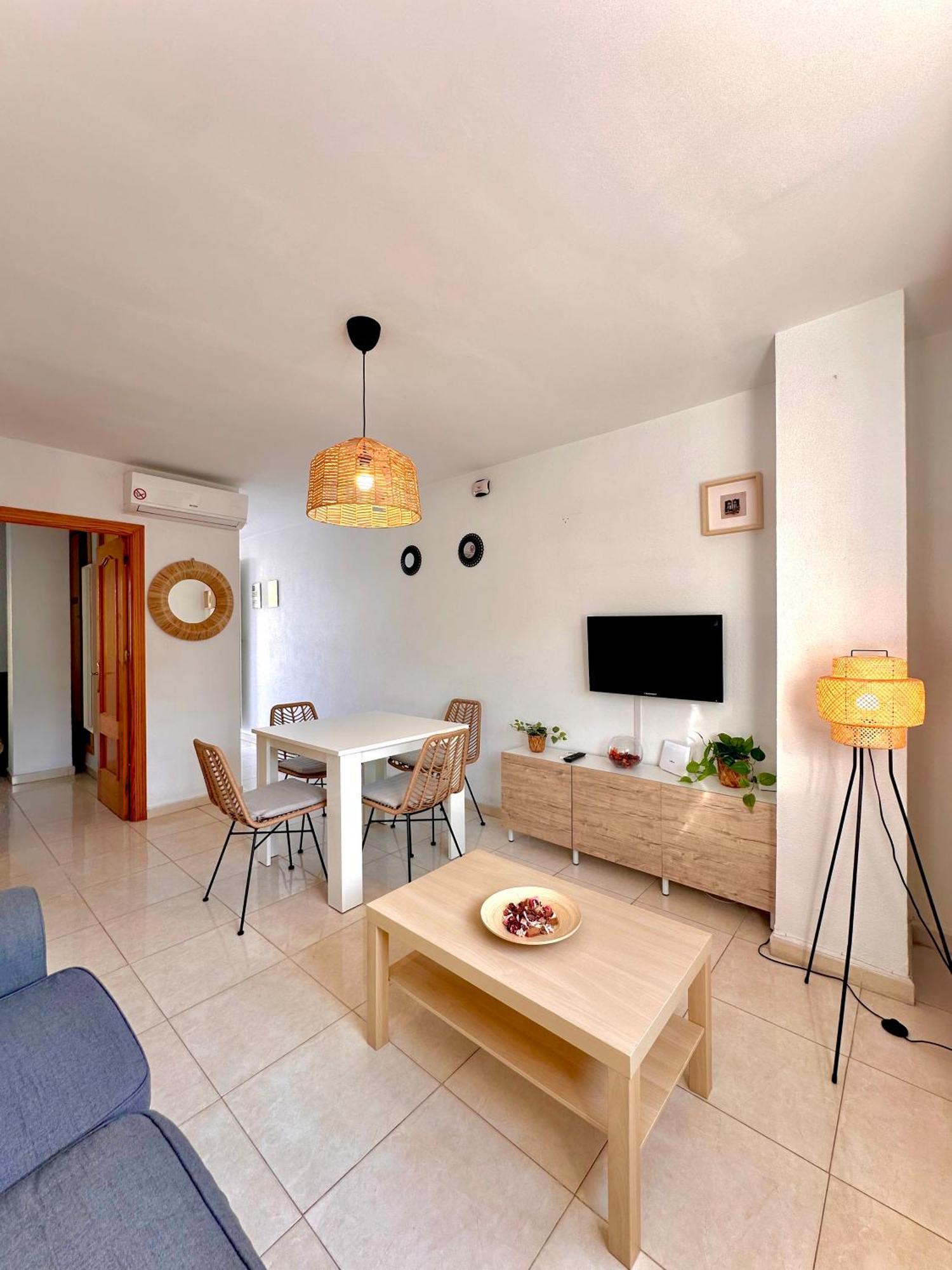 Apartamentos J&K Торремолинос Экстерьер фото