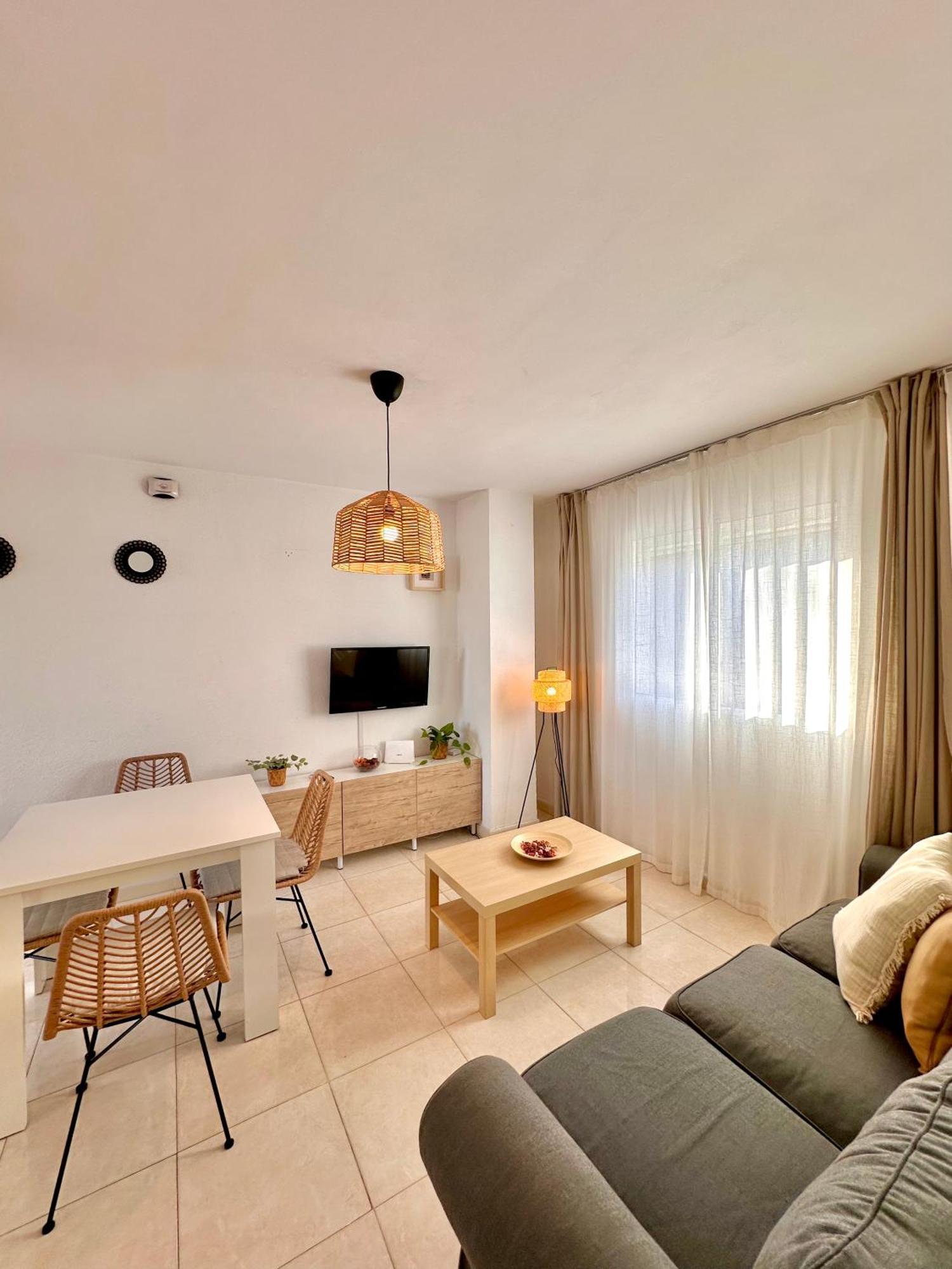 Apartamentos J&K Торремолинос Экстерьер фото